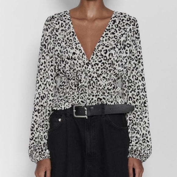 Zara Leopard Print Wrap Front V-Neck Pleated Top S - Picture 2 of 7